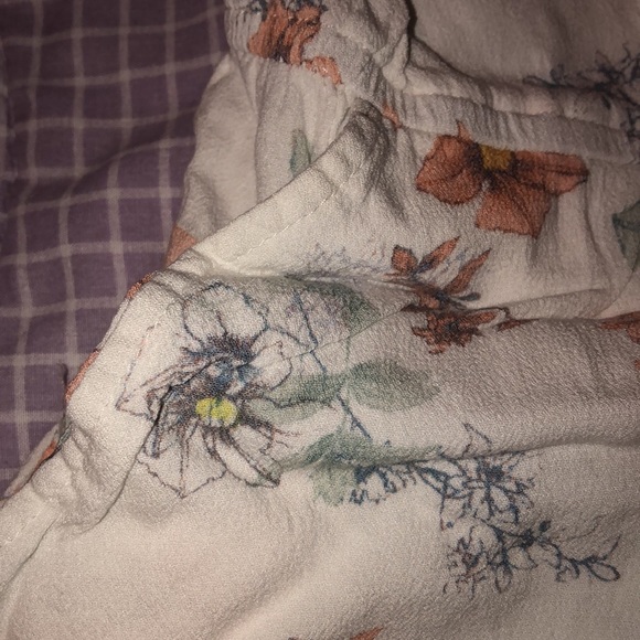 Floral Romper - Picture 6 of 7